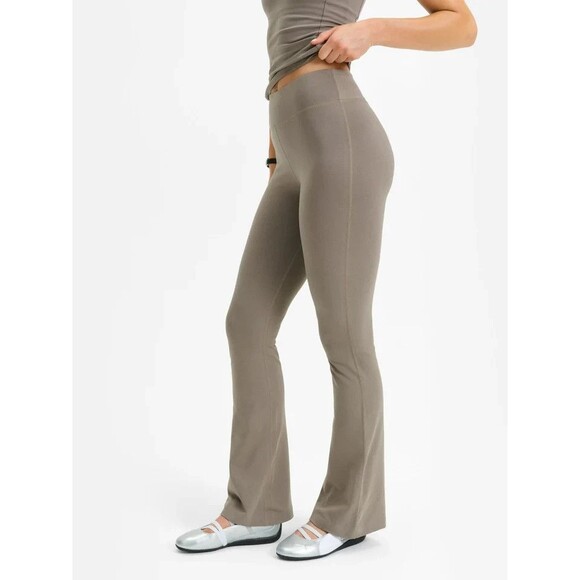 MATE THE LABEL ORGANIC COTTON BOOTCUT LEGGINGS PEBBLE SZ S NWOT - Picture 2 of 4